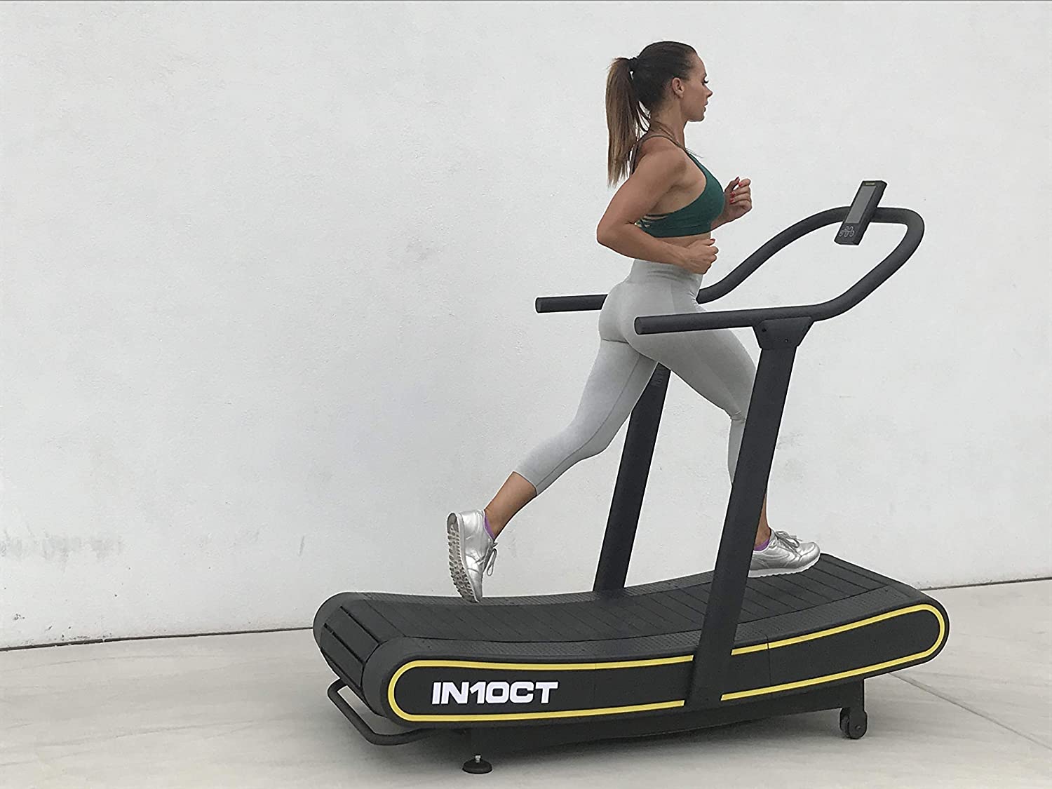 Pros and Cons of Manual Treadmill